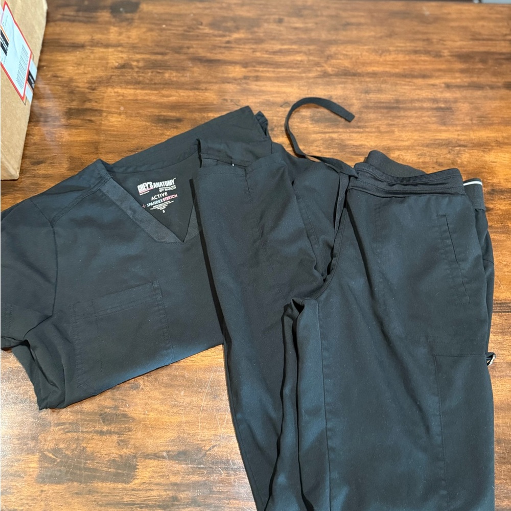 Women’s black scrub set